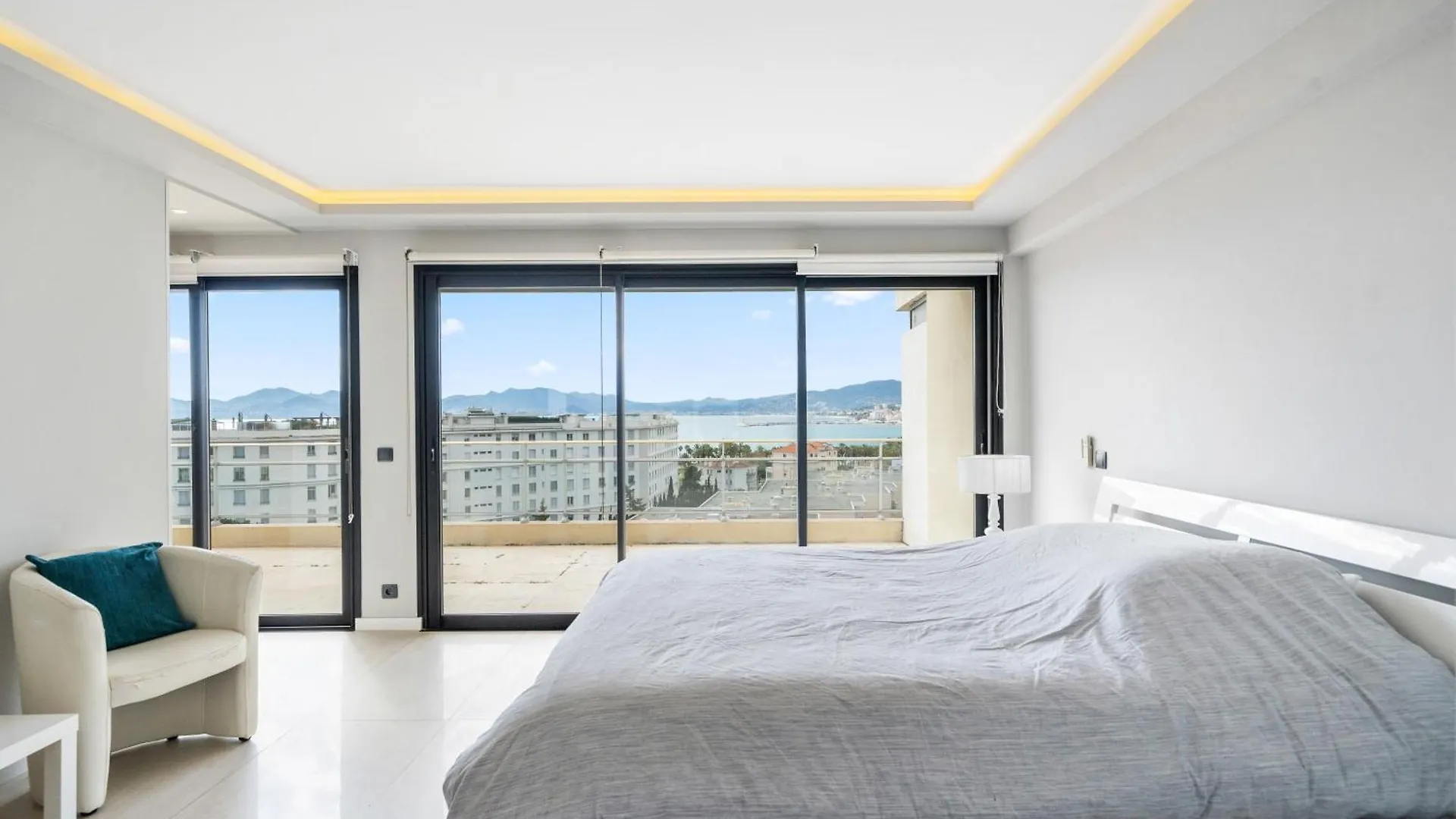 Apartment 5 Bedroom Cannes Penthouse - Ocean View