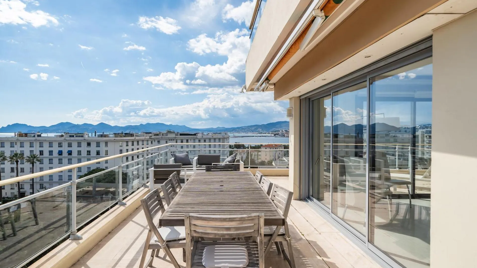 5 Bedroom Cannes Penthouse - Ocean View