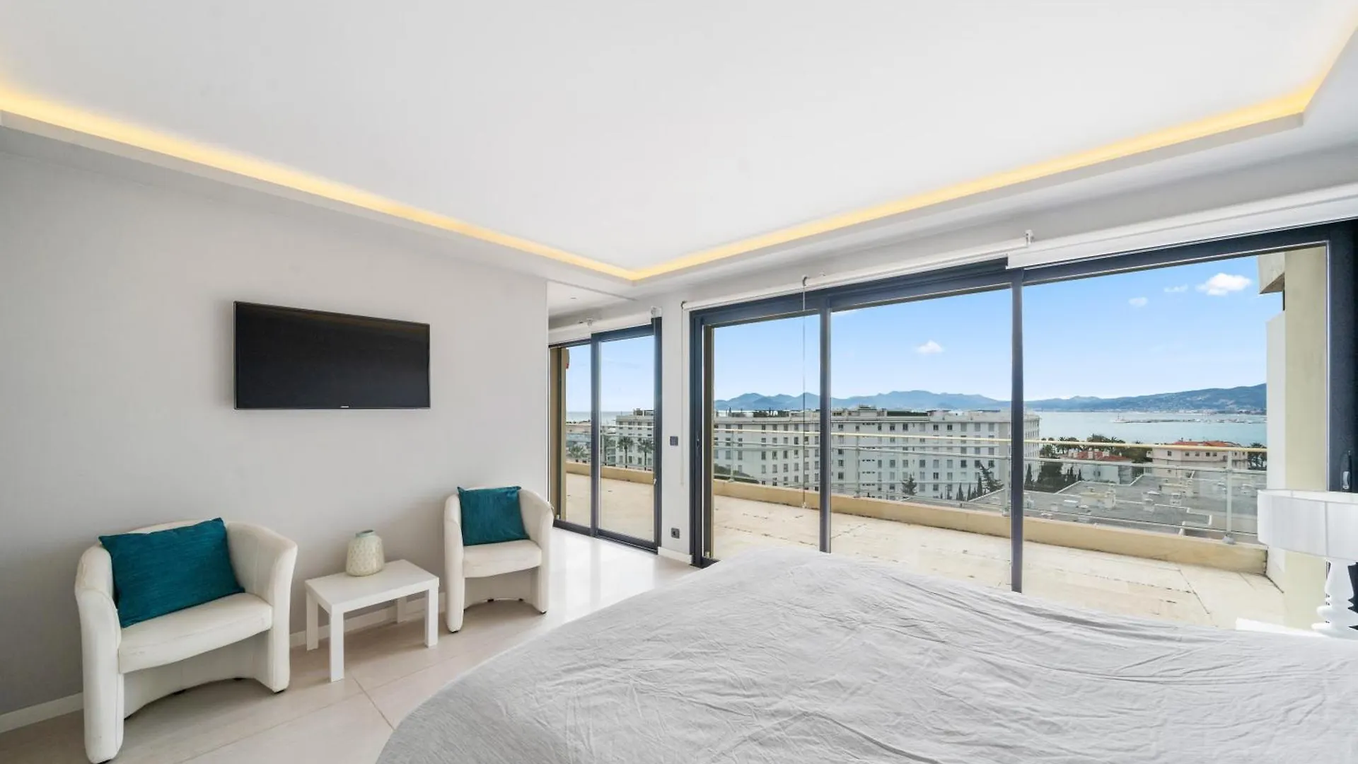 5 Bedroom Cannes Penthouse - Ocean View 0*,