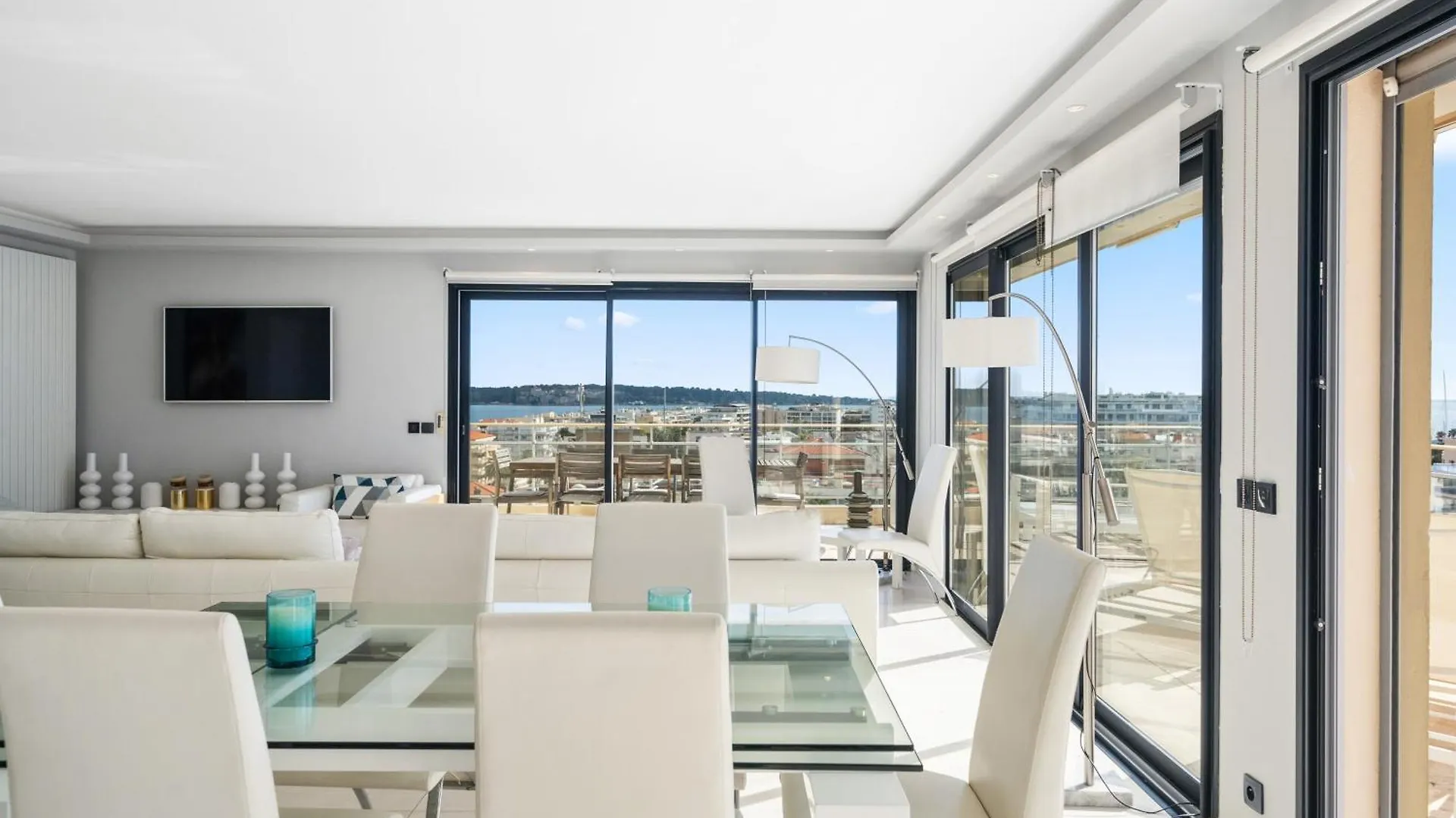 5 Bedroom Cannes Penthouse - Ocean View Apartment