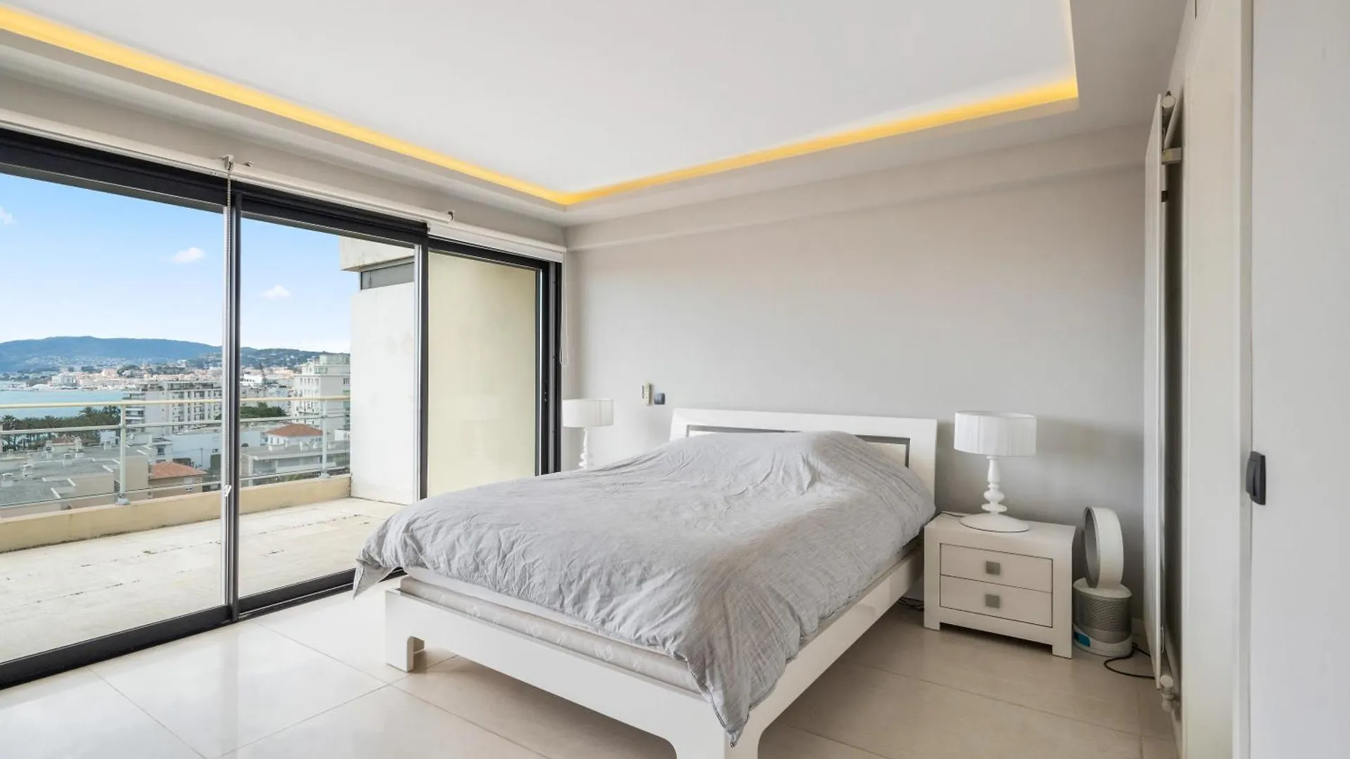 5 Bedroom Cannes Penthouse - Ocean View