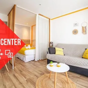  Appartamento Cocoon Center - Rue D'antibes - 200m Plage- Clim - Wifi - Unique